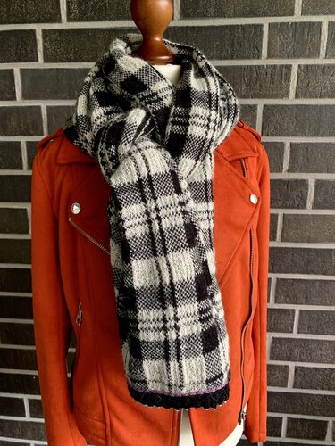 "Scott Black&White" Schal aus der Highland-Collection - Stricken