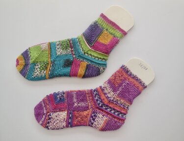 Patchworksocken "colorful"- Strickanleitung Gr. 35 - 40 ohne Ferse