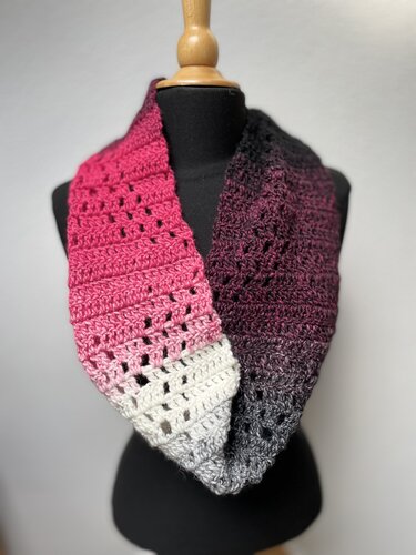 Häkelanleitung Loop "Löchli"