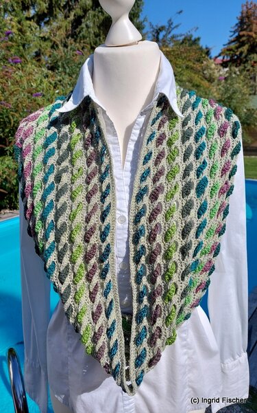 Esenta - Autumn Loop and Scarf - Crochet