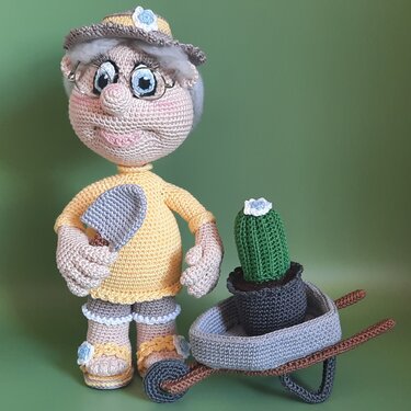 Ingrid die Gärtnerin - Amigurumi Häkelanleitung