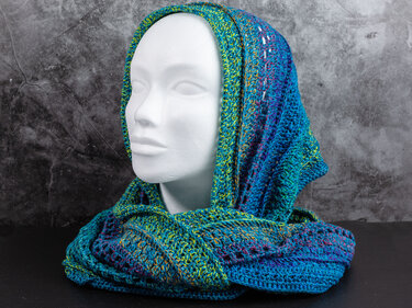Loop shawl to keep you warm - crochet instruction