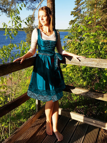 Schnittmuster/Nähanleitung  Fan-Dirndl Nathalie EM / WM Gr.34-60 - Bild 2