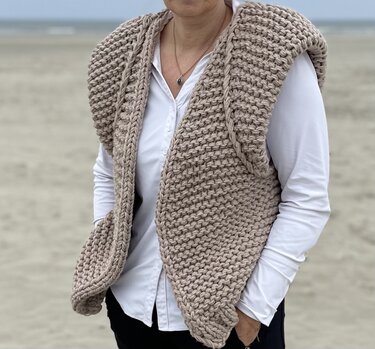 Knit chunky gilet 'Skylge' - Knitting