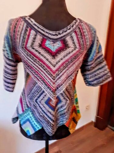 "Karl" the sleeveless V-neck-tunic - Knitting