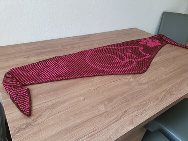 Cat, Shadow Knitting, Illusion Knitting, Flat Motif Shawl