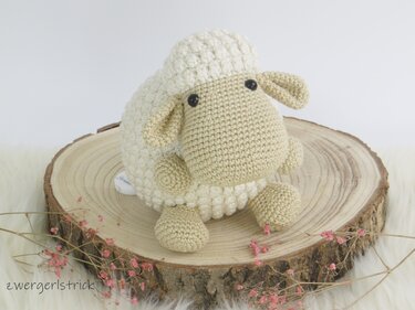 Häkelanleitung für Kugelschaf 'Henrietta' - Spieluhr oder Kuschelschaf