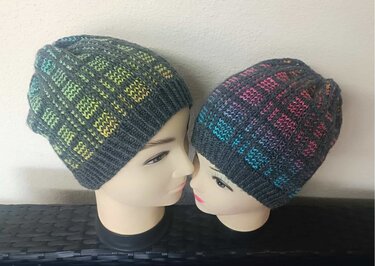 Strickanleitung für tolles Mützen- Loop- Set KARO, alle Größen, einfach
