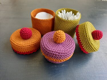 Häkeldosen in vielen Größen und Farben - Häkeln