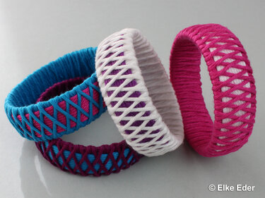 Armreif basteln - moderner Armschmuck aus PET-Flaschen und Garn - Modell "Criss-Cross"