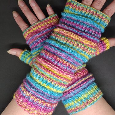 Strickanleitung für trendige Handstulpen/Pulswärmer "Pulssi"