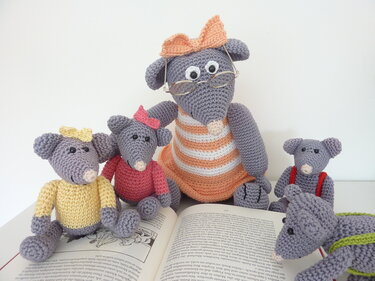 Häkelanleitung - Lena Leseratte