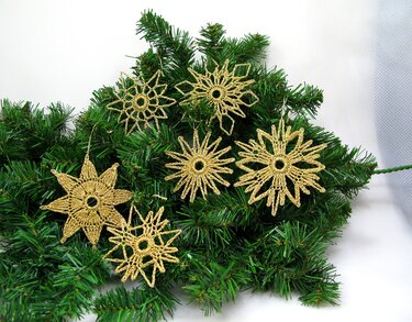 Häkelanleitung 6 goldene Häkelsterne Christbaumschmuck Geschenksanhänger