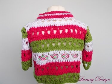 Gehäkelte Babyjacke in Rosa, Weiß und Grün, Rückansicht