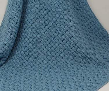 Babydecke Flechtmuster - Stricken
