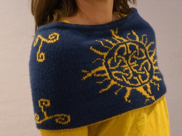 Spar-Set Loop und Wendemütze "Keltische Sonne" - Doubleface Strickanleitung