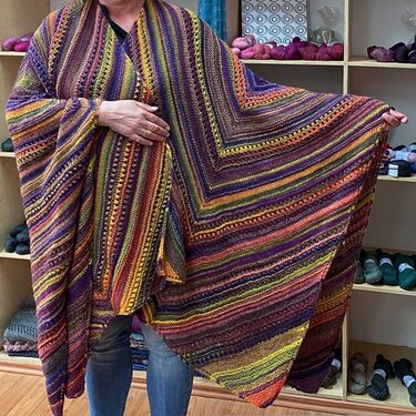 Pattern: Colorways 3 - Ruana - Knitting