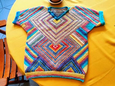 "Karl" the sleeveless V-neck-tunic - Knitting