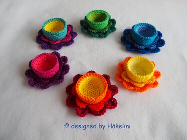 Eierbecher, Teelichthalter, Süßschälchen "Blume“ - Häkeln