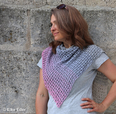 Triangular Scarf „Network“ - Crochet Pattern - Image 9