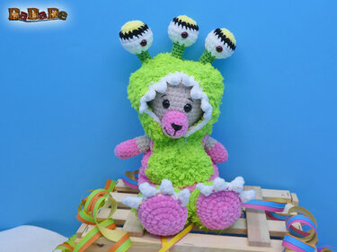 Das Alien-Kostüm und die Bärenbande, Häkelanleitung von DaDaDe