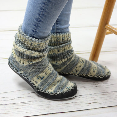 Strickanleitung Hüttenschuhe "Record Color" 763128