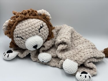 Crochet Pattern - Comforter / Cuddly Lion "Lenny"