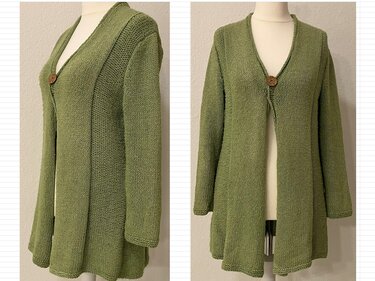 Gestrickte grüne Damenjacke mit V-Ausschnitt und Holzknopf auf Schneiderpuppe