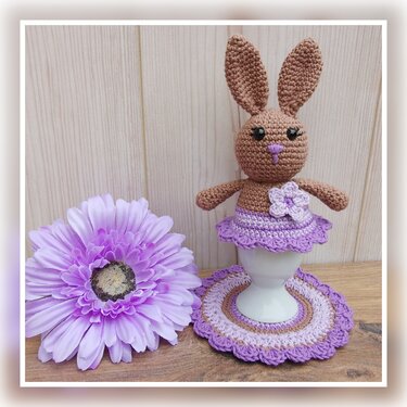 Egg Cozy BUNNY GIRL - crochetpattern