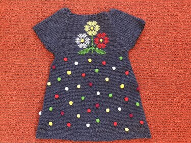 Pünktchenkleid für kleine Mädchen - Häkelanleitung