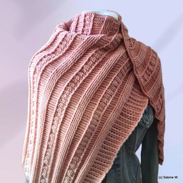 Zimata - asymmetric triangle shawl - Crochet