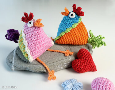 Hens "Klipp-Klapp" - with Secret Hiding Place + Decorative Filling - Crochet