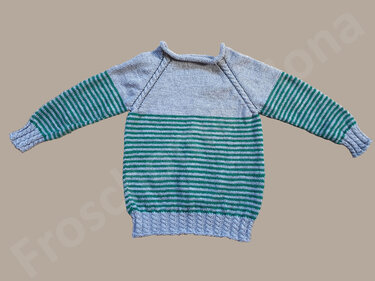 Linas Lieblingspullover III RVO Zopf-Raglanlinie Kinderpullover Anleitung - Stricken