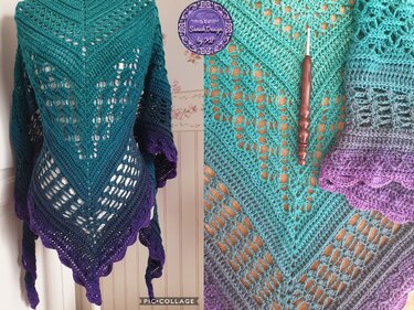 Gehäkeltes Dreieckstuch in Türkis und Violett auf einer Schneiderbüste; Detailaufnahme des V‑förmigen Lochmusters.