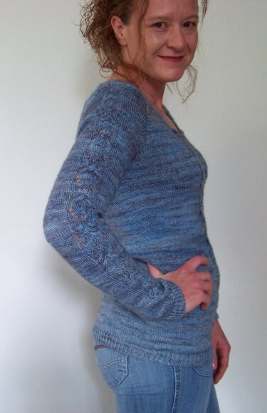 Strickanleitung Pullover "Lovely Leaves"