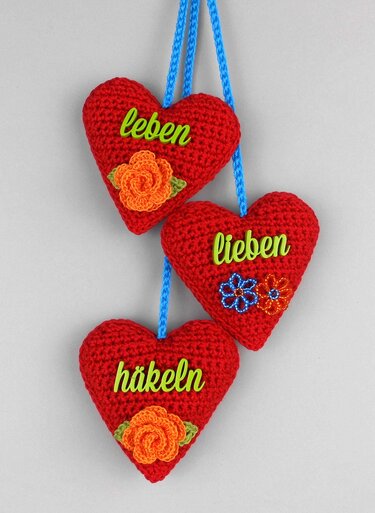 leben lieben häkeln - Dekohänger einfach aus Wollresten