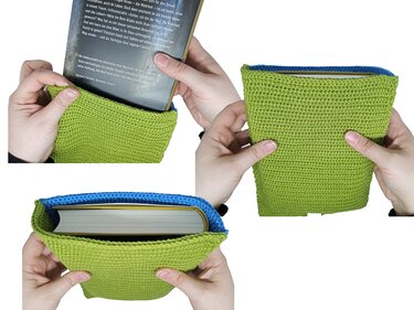 Drei Ansichten einer grünen gehäkelten Buchhülle mit blauem Rand, in die ein Buch von oben eingeschoben wird
