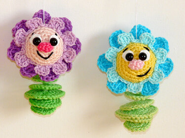 Häkelanleitung Blumenanhänger
