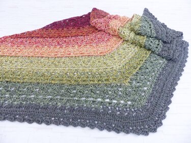 In'finito 8.0 Häkelanleitung für ein flaches Dreieckstuch / Endlostuch