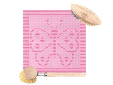 Quadratisches rosa Stricktuch mit eingestricktem Schmetterling und geripptem Rand