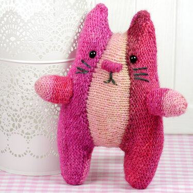 Ariane the Cat knitting pattern