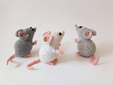 Small Mouse. Crochet pattern