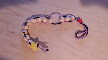 Glückskette , mit beweglichen - fixierten Holzkugeln  - Basteln