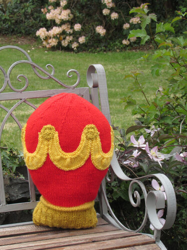 Up In The Air - Hot Air Balloon Cushion Knitting Pattern