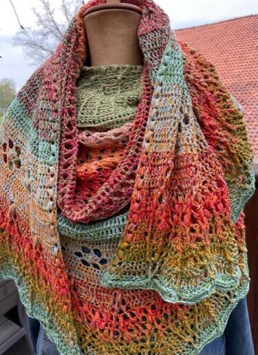 "Ruanda" - halbrundes Tuch - Häkelanleitung