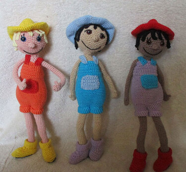 Free pattern "Take care of each other " - Crochet