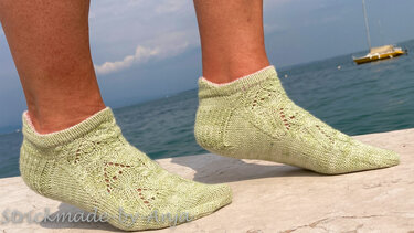 Sneakersocken Mandelblüte - Stricken