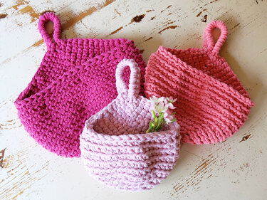 Hanging Baskets, 3 sizes - Crochet Pattern