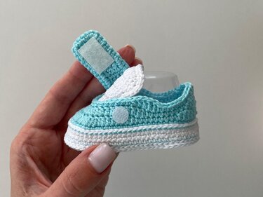 Häkelanleitung für Babyturnschühchen mit Klettverschluß für Jungen und Mädc