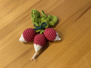 Radieschen als Bund oder einzeln mit Radieschengrün für Kauflanden / Deko - Häkeln